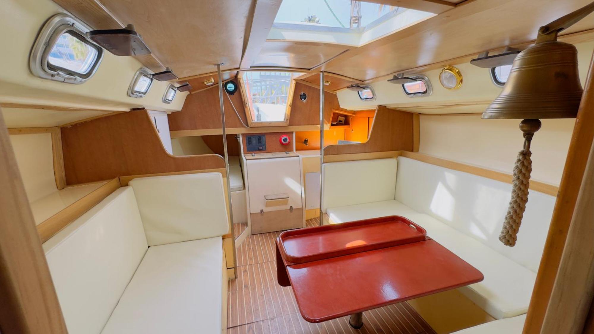 Båter Sailing Experience In Barcelona